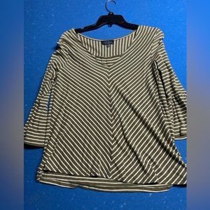 🌼3/$10🌼 Lucky Brand green stripe shirt small